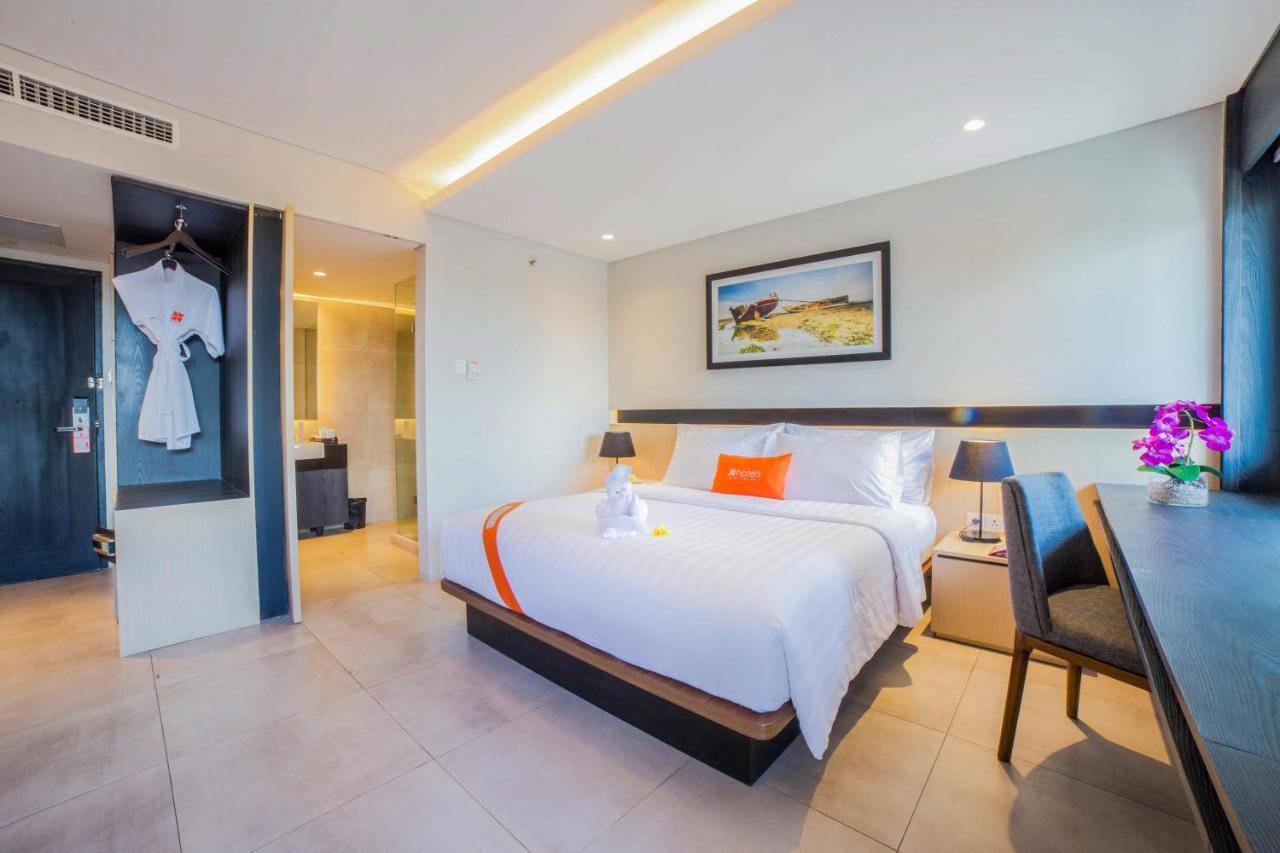 Hotel J4 4*