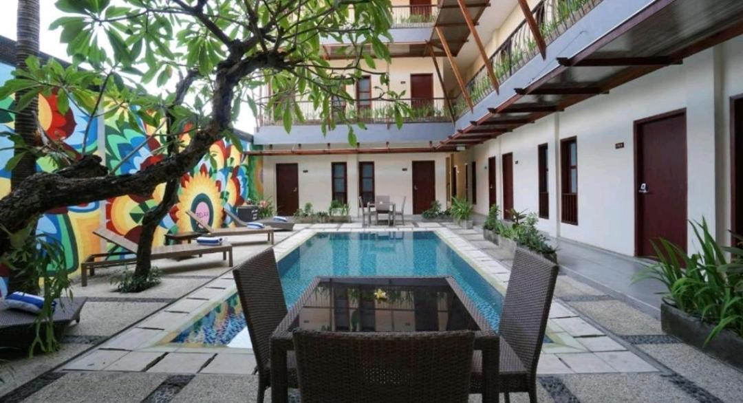 Keola Hotel Legian (Bali)