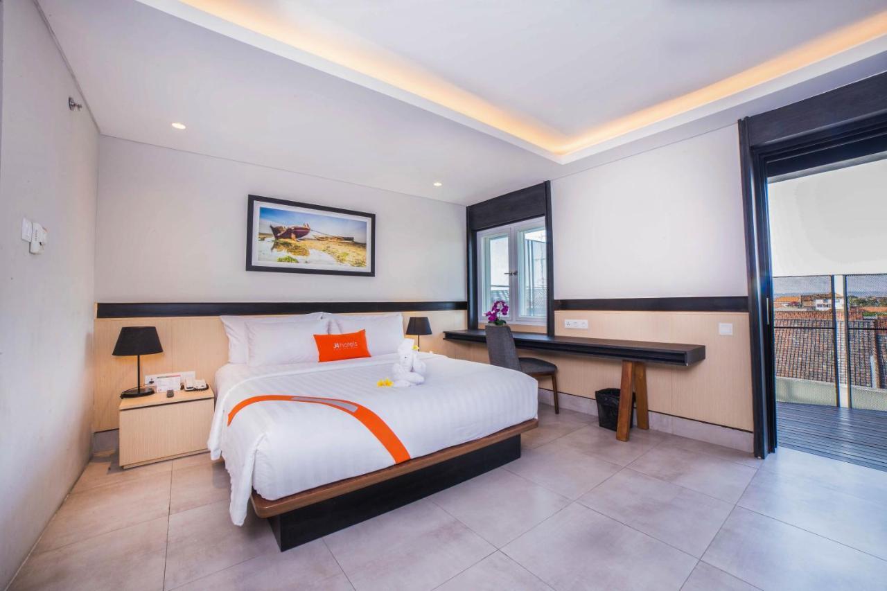 Hotel J4 Legian (Bali)