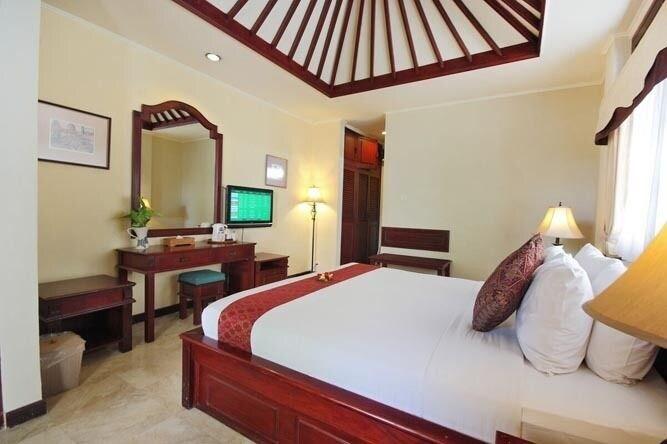 Royal Tunjung Hotel&villa - Chse Certified Taman liburan