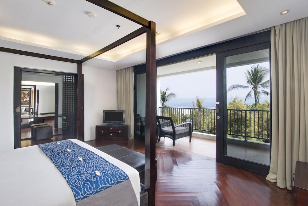 Resort Away Bali Camakila