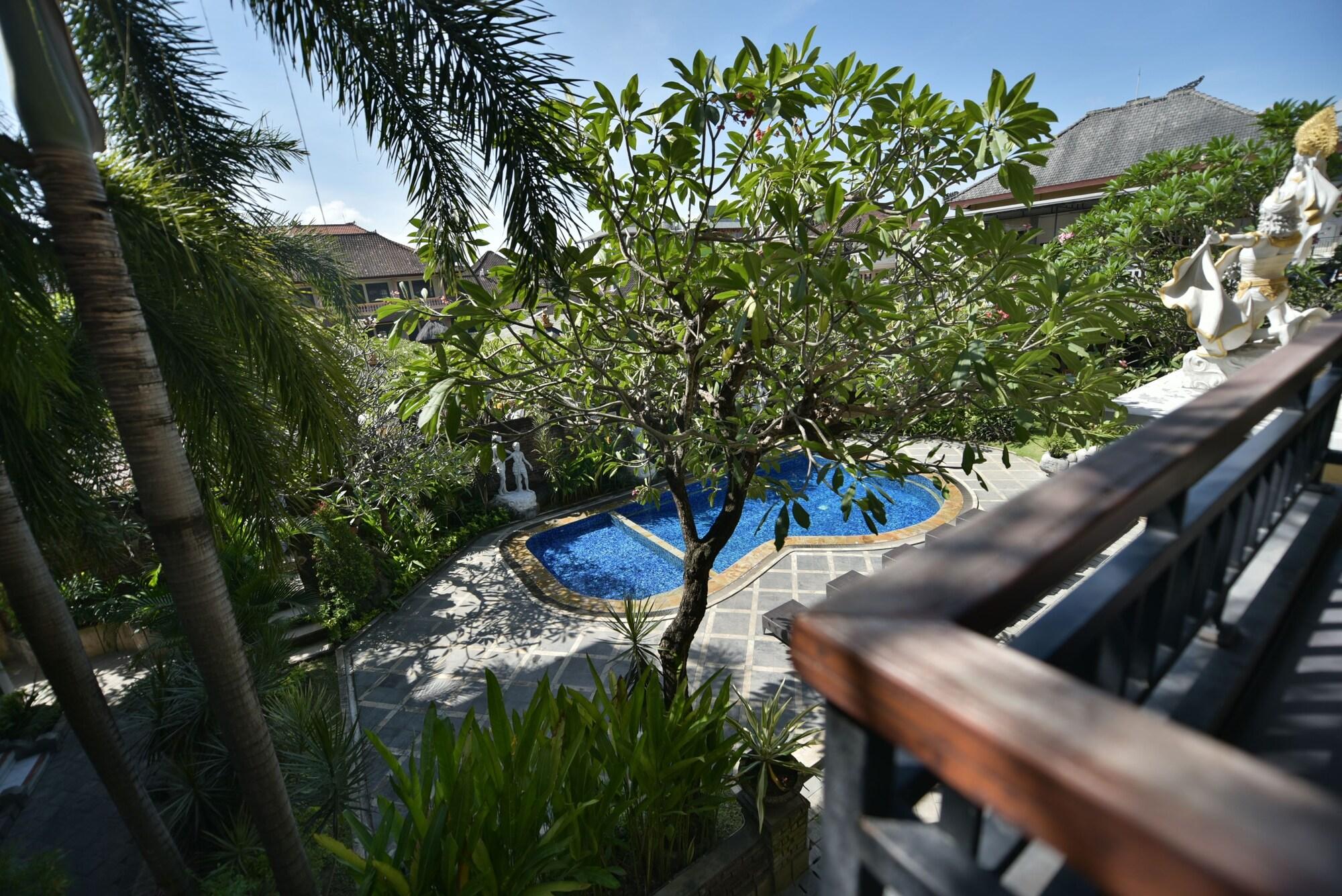 Sandat Hotel Legian