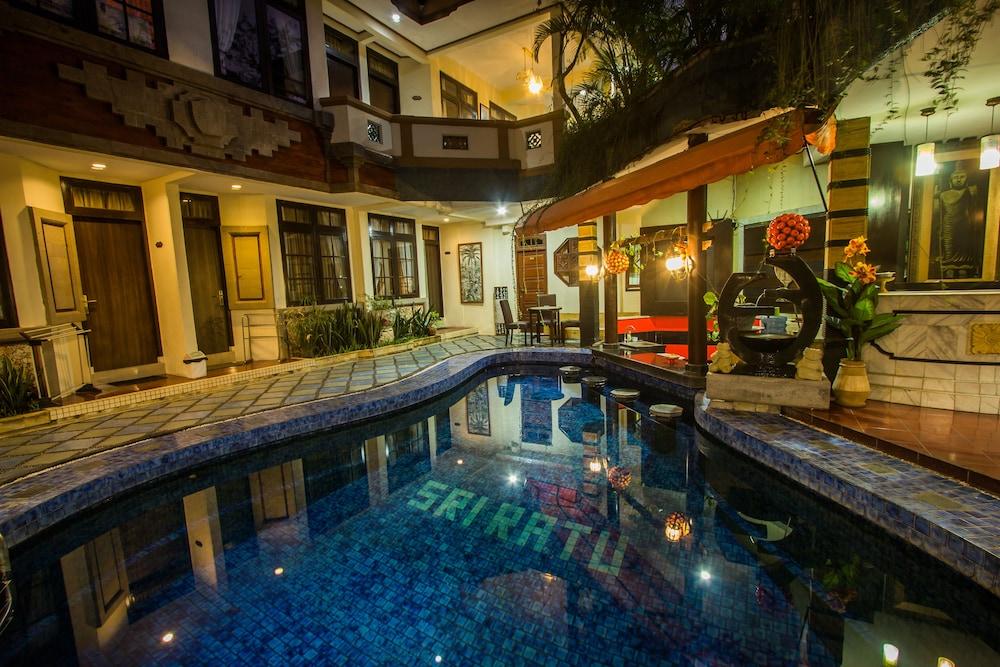 Hotel Sri Ratu 2*