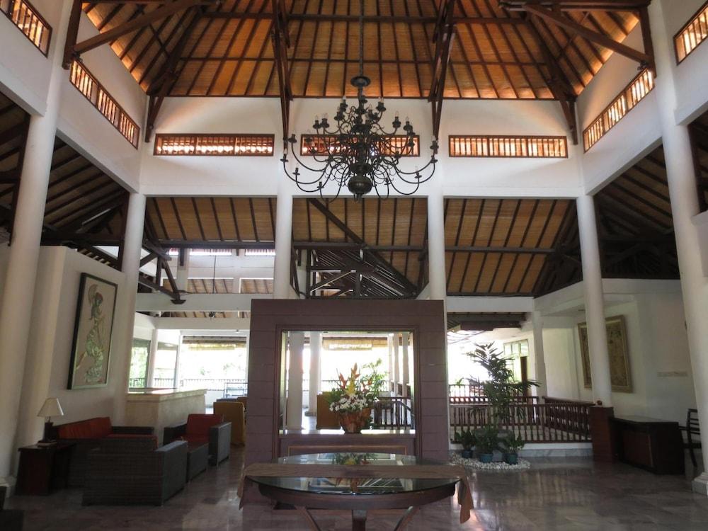 Puri Raja Hotel