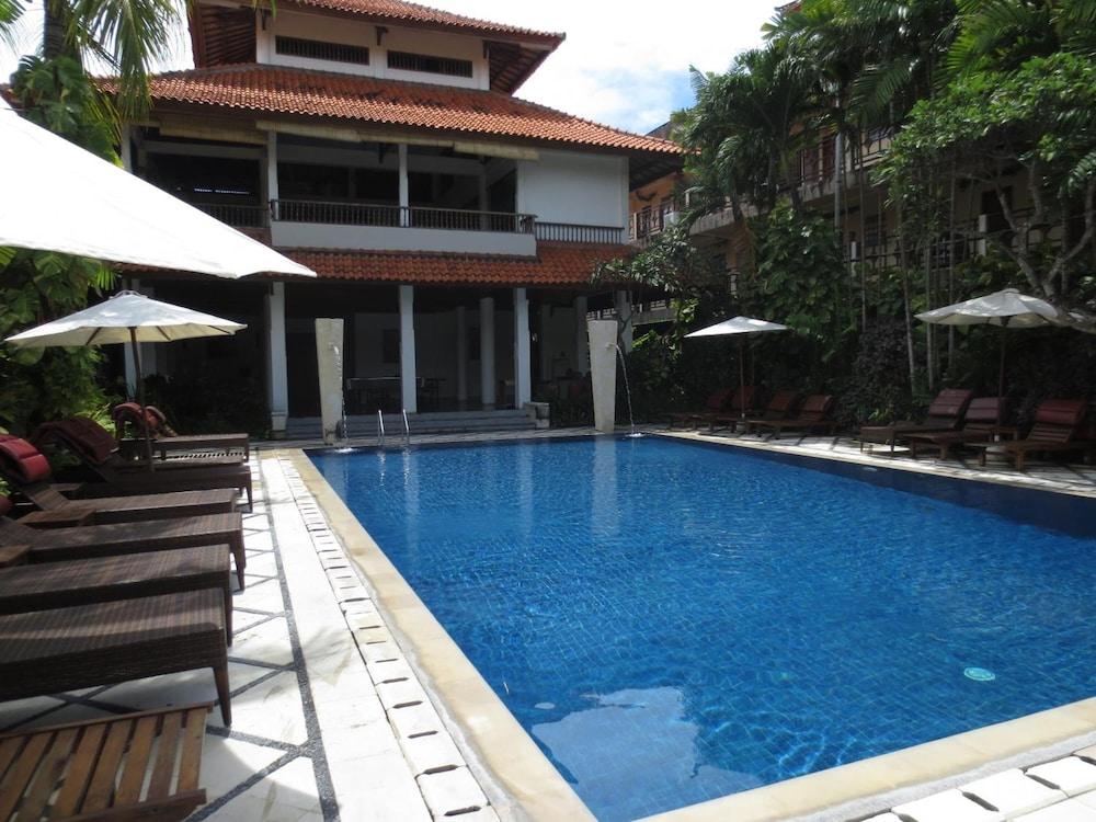 Hotel Puri Raja