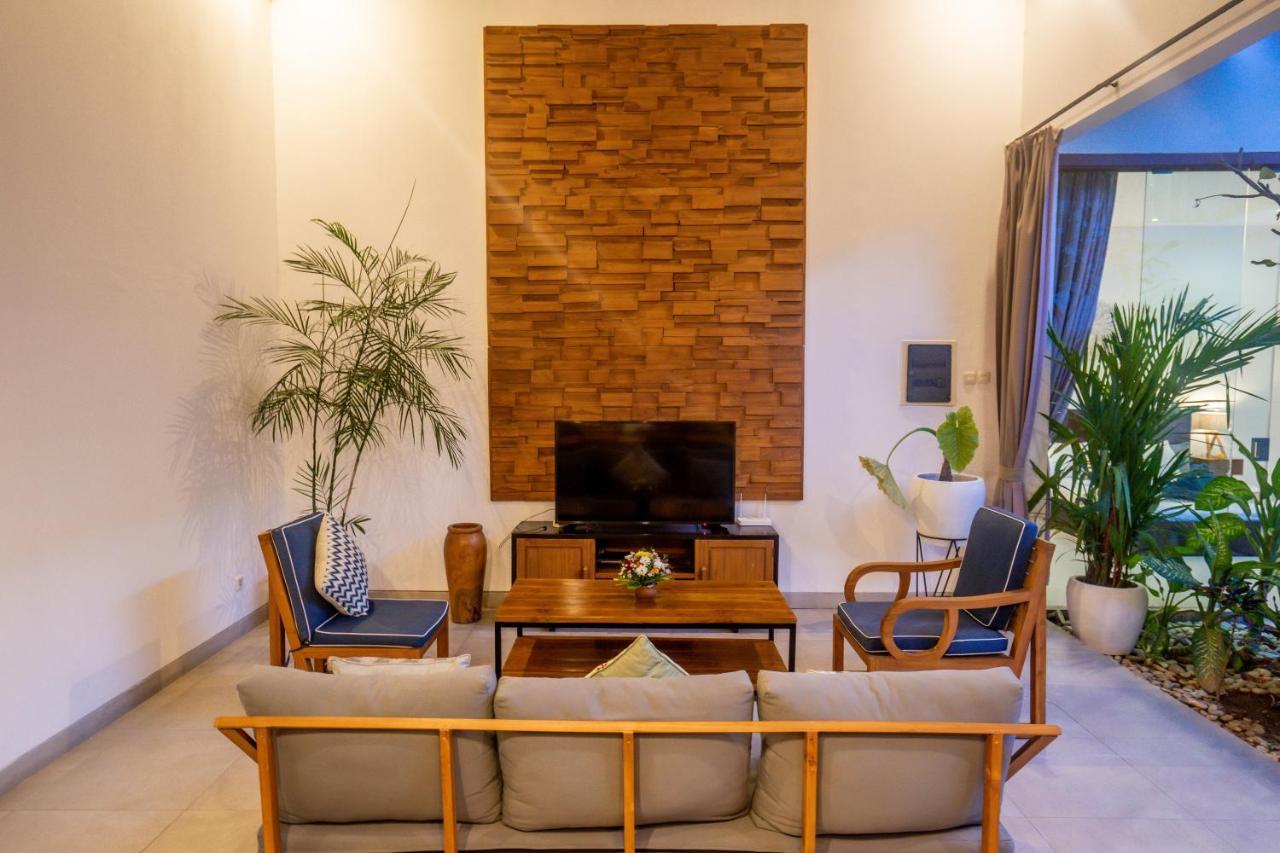 2 Bedrooms Dewi Sri Private Pool Seminyak *
