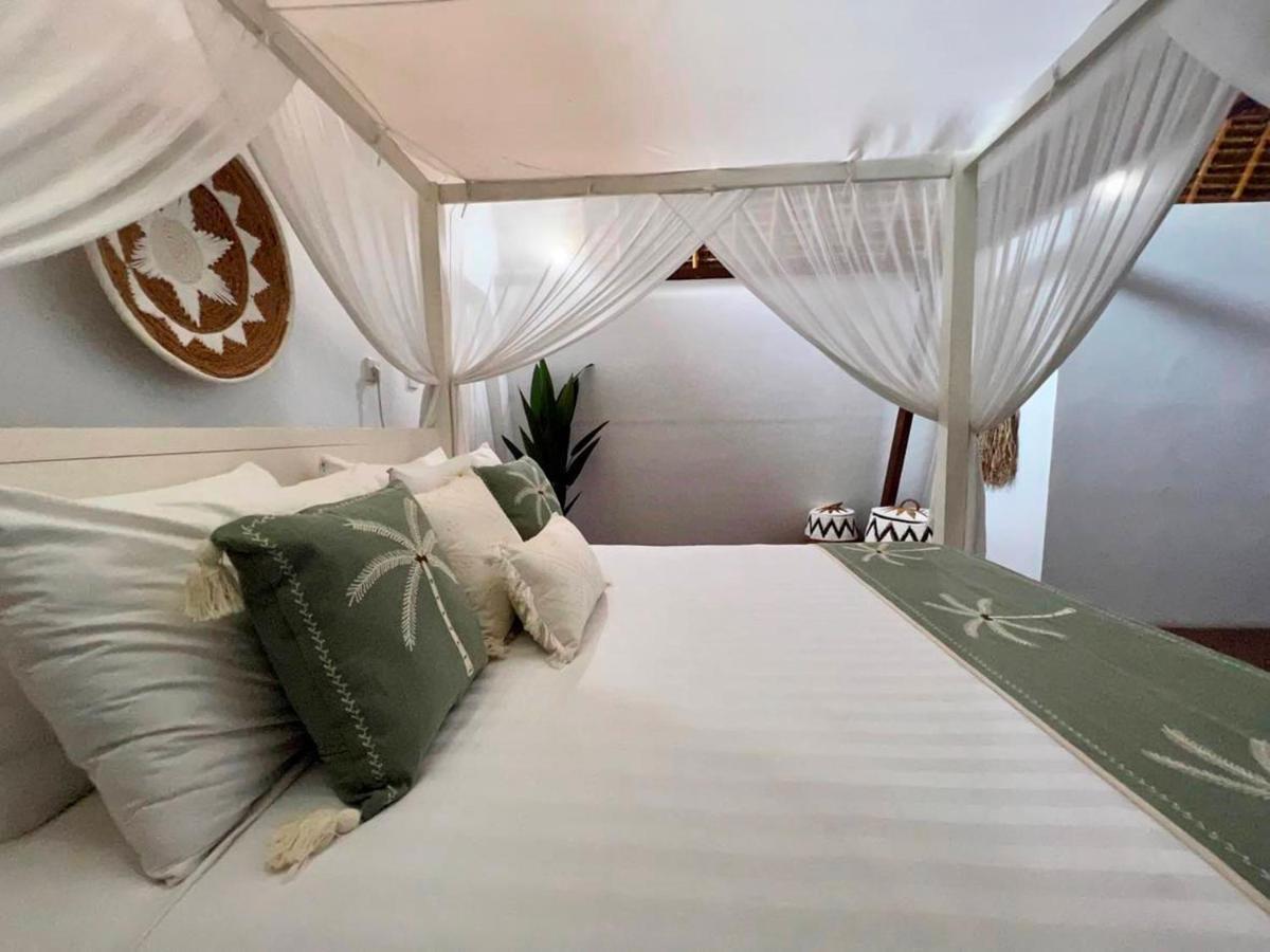 Villa Tiga Pantai Legian (Bali)