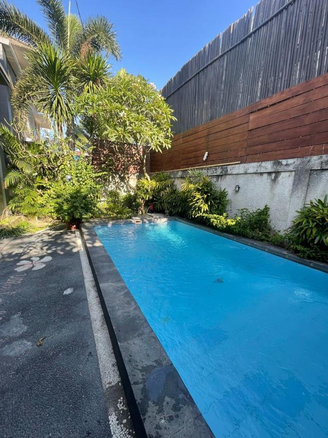 Lanikki 3 Bedrooms 4 Bathrooms Seminyak Holiday home *