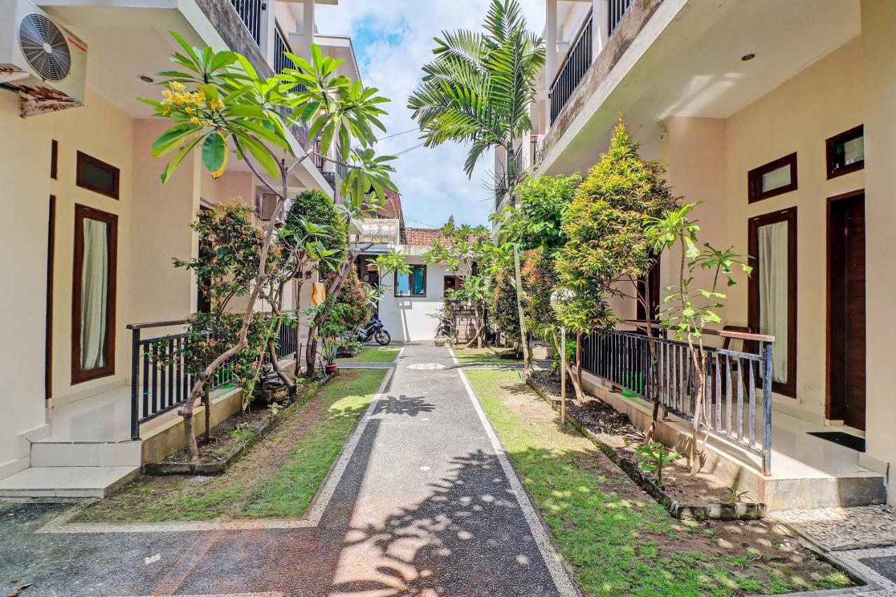 Oyo 92017 Sari Agung Hotel 2*