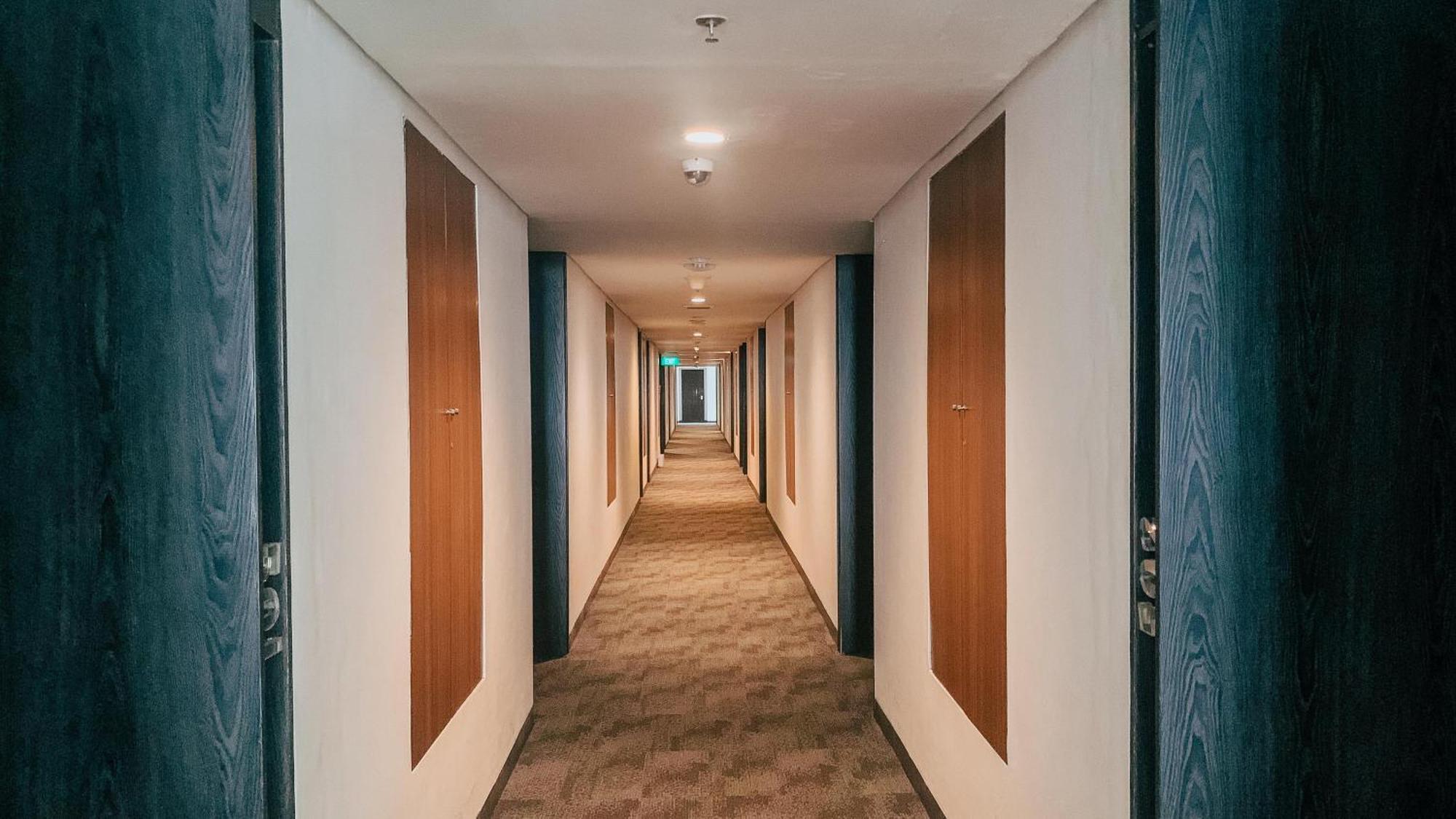 Hotel J4 4*