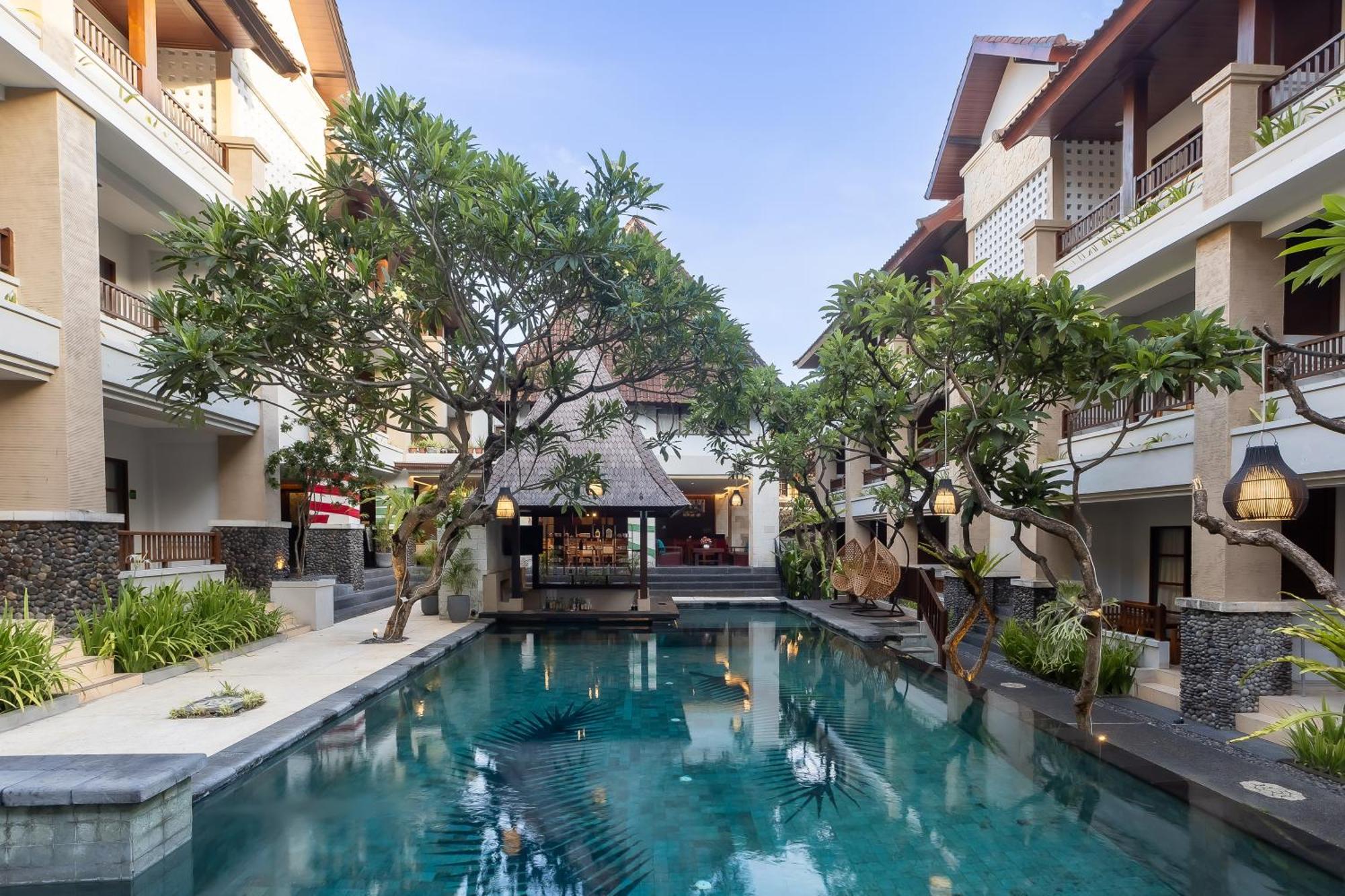 Hotel Fourteen Roses 3*