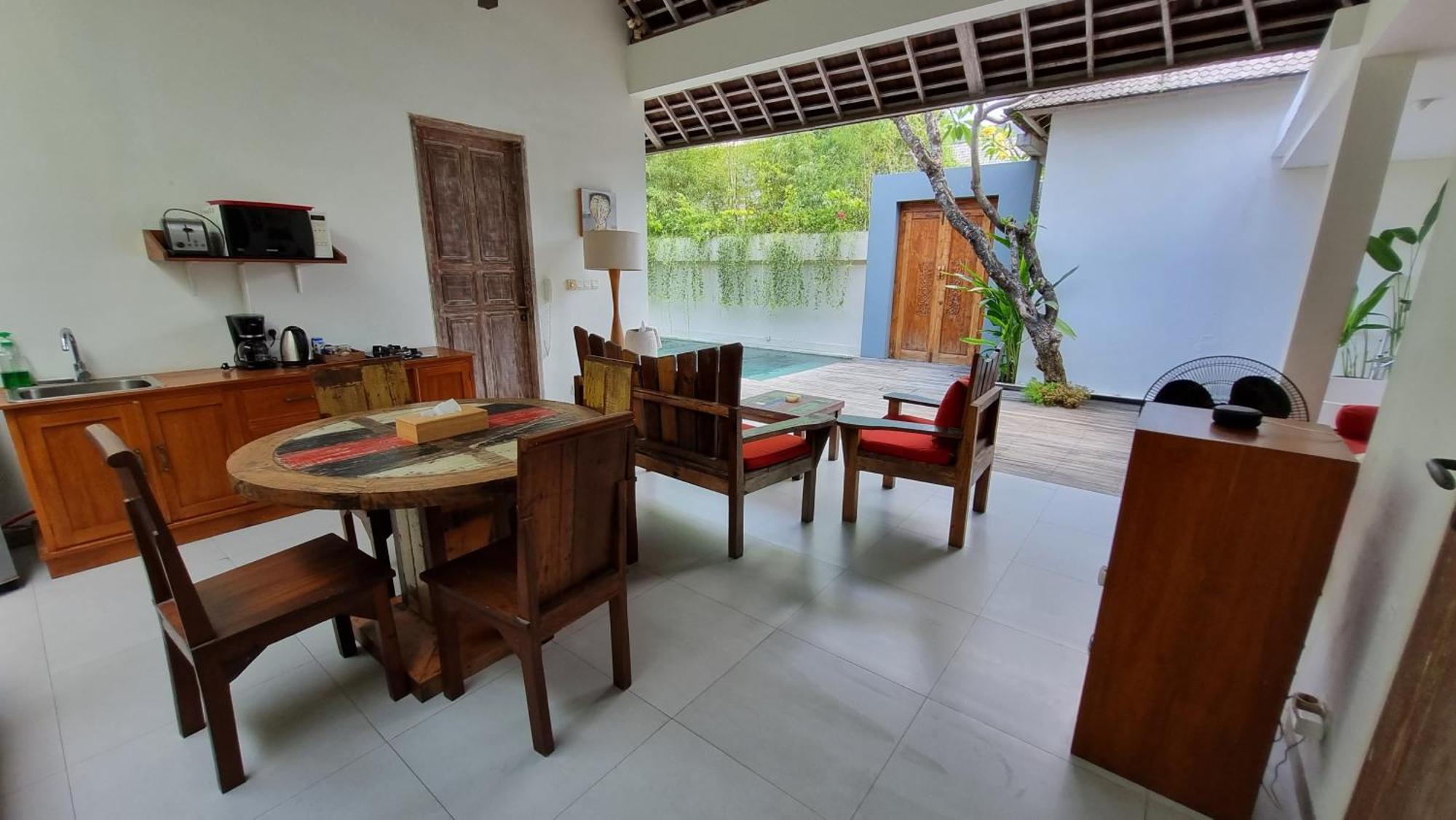 Villa The Decks Bali Legian (Bali)