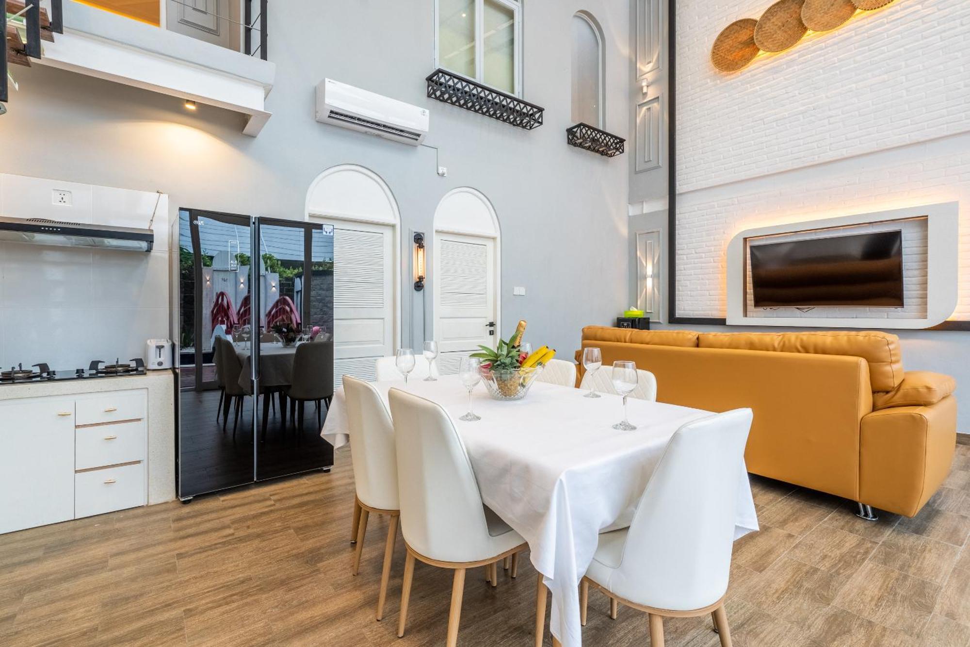 Villa Luxury Belvedere Bali In Seminiak