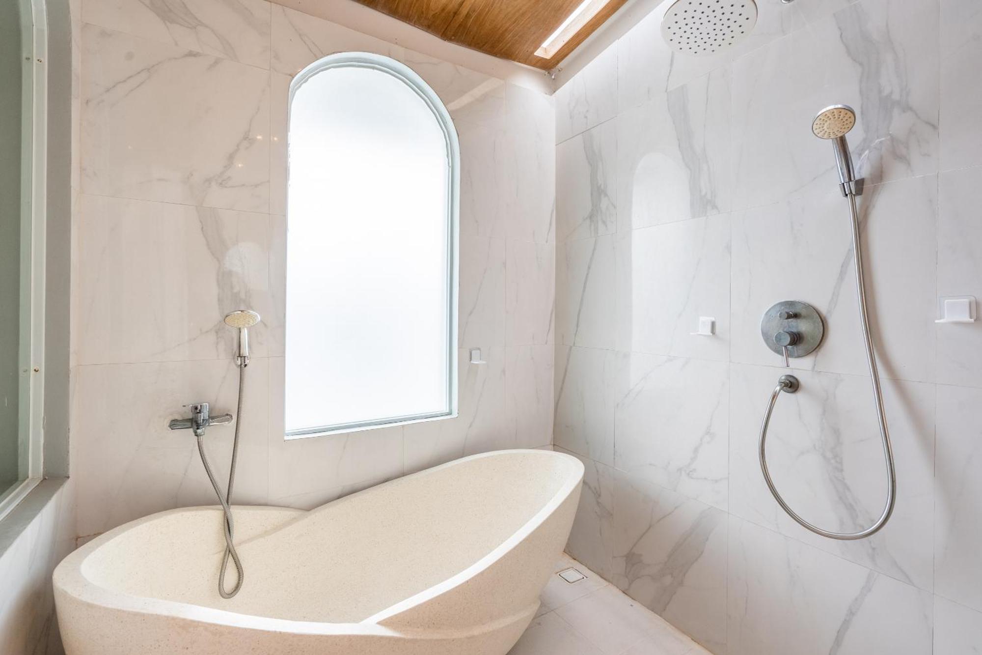 Luxury Belvedere Bali In Seminiak *