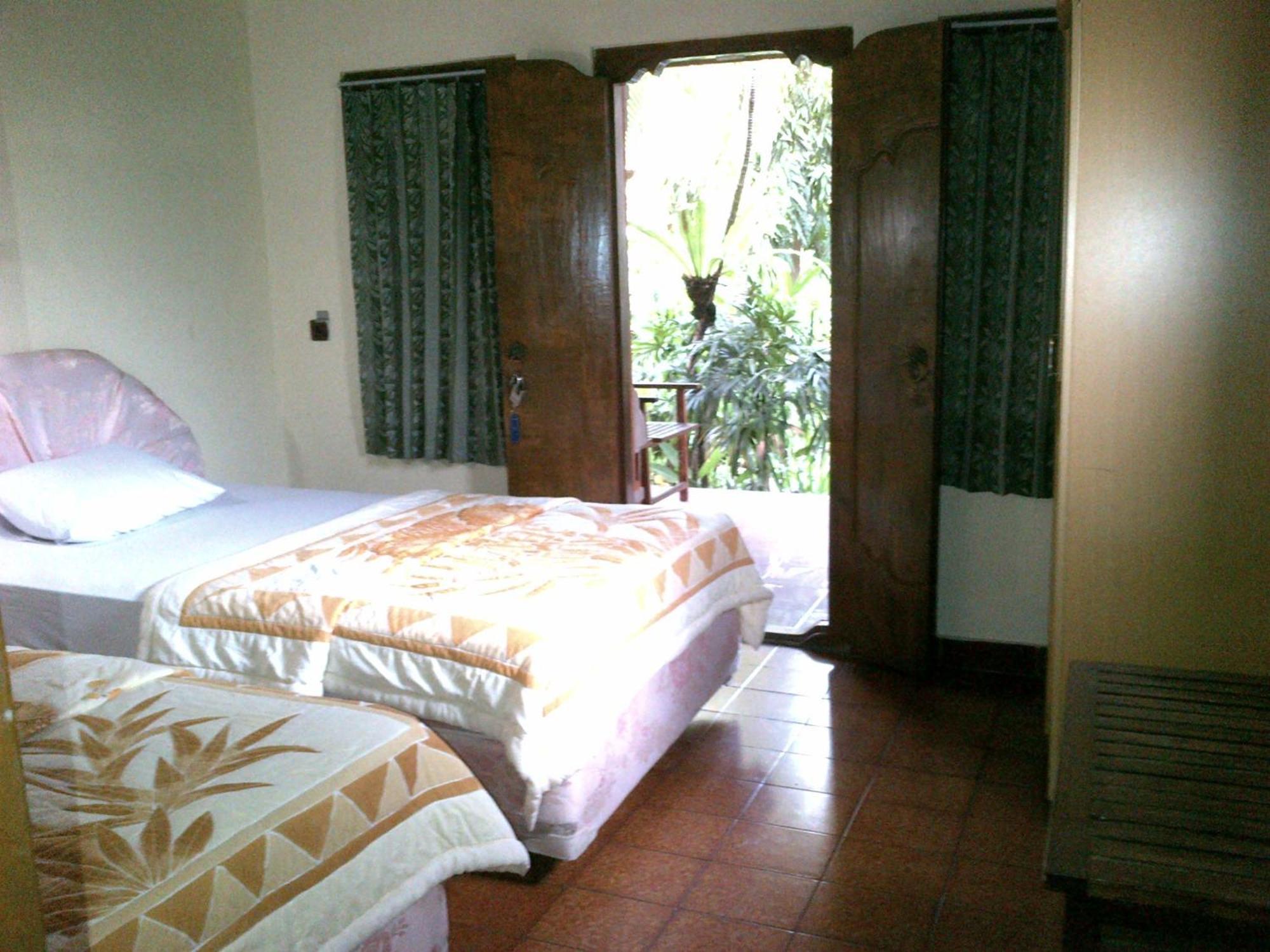 Adus Casa de hóspedes 2*