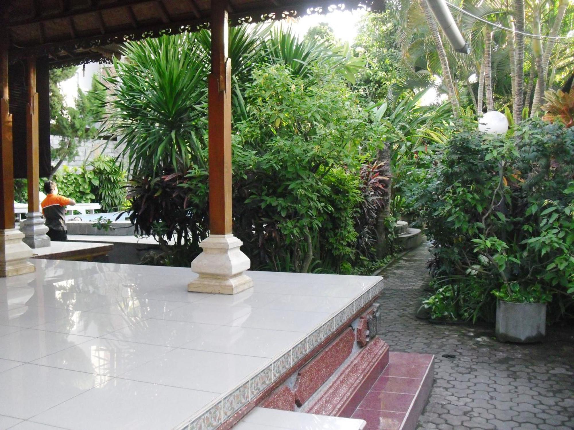 Adus Casa de hóspedes