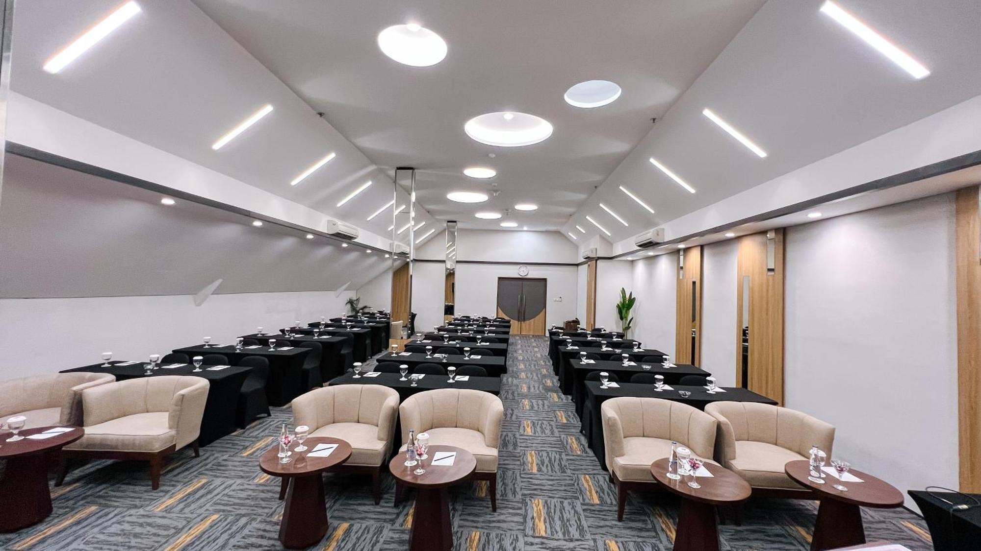 J4 Hotel Legian (Bali)