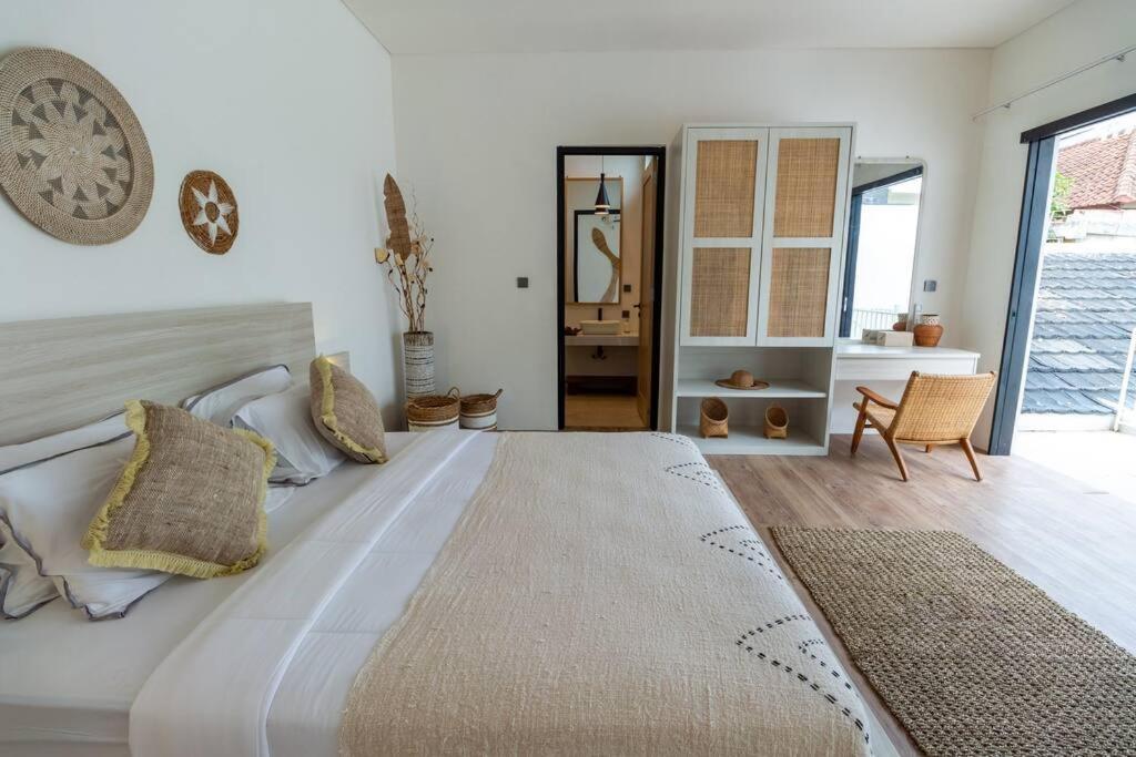 Villa Chic Modern Villa, 5 Minute Walk To Legian (Bali)