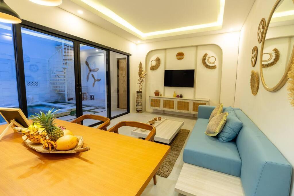 Chic Modern Villa, 5 Minute Walk To * Legian (Bali)