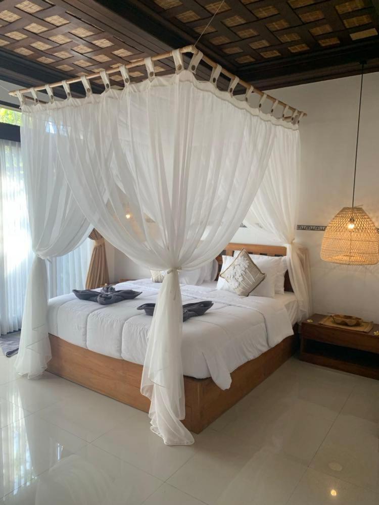 Cucu - - 3 Bedroom Legian (Bali)