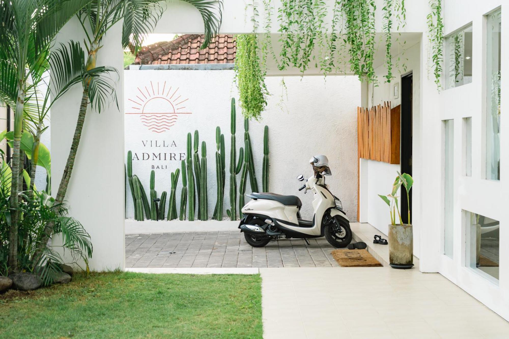 Admire - A Luxury Private With Pool Legian (Bali)