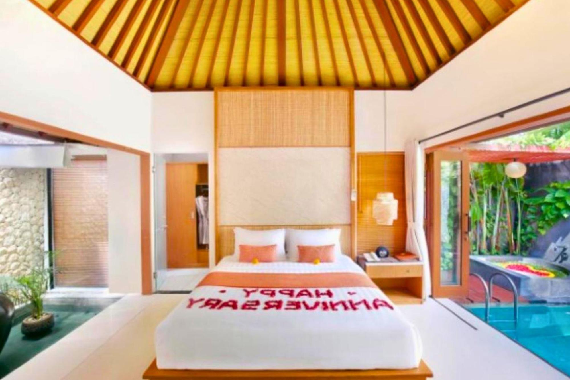 Sadawira 1 Bedroom Private Pool & Bathtub Zn168
