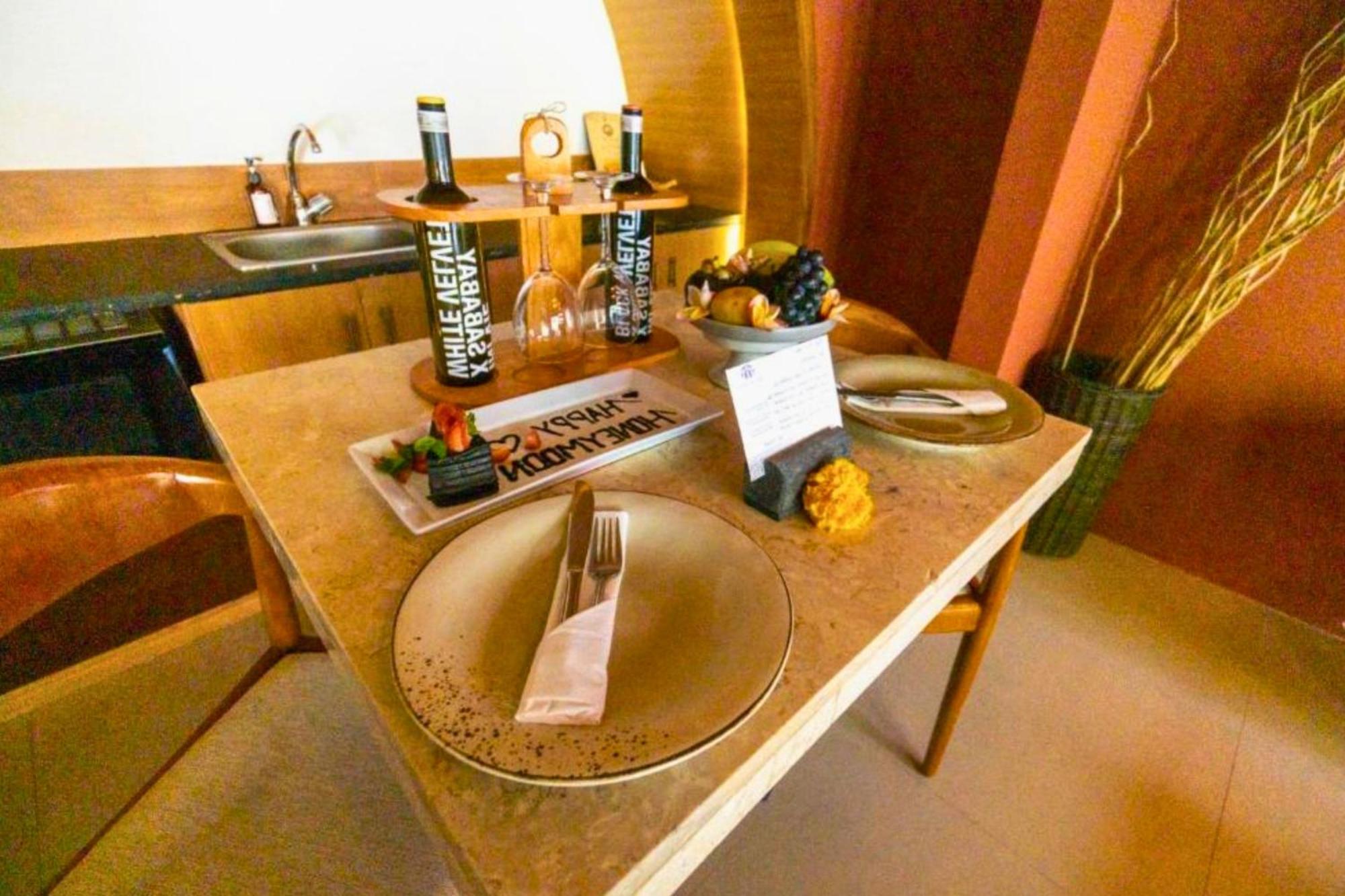 Sadawira 1 Bedroom Private Pool & Bathtub Zn168 *