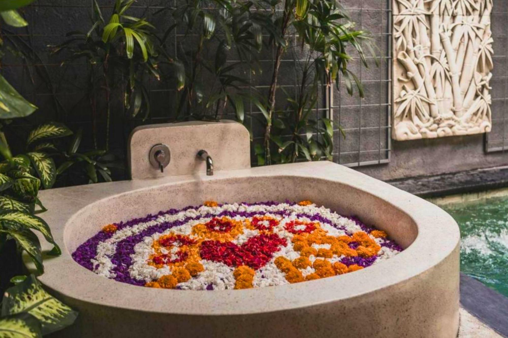 Sadawira 1 Bedroom Private Pool & Bathtub Zn168 Villa Legian (Bali)
