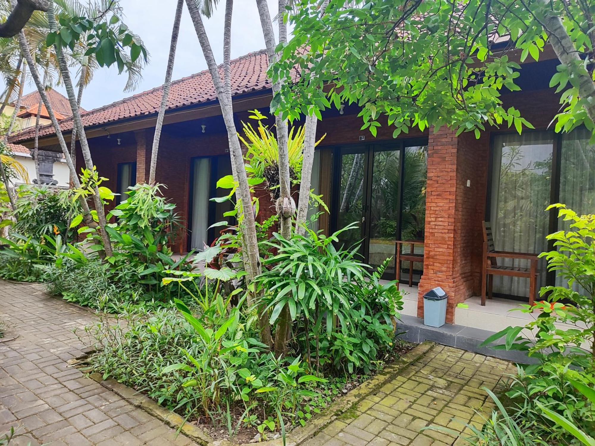 Adus Casa de hóspedes 2*