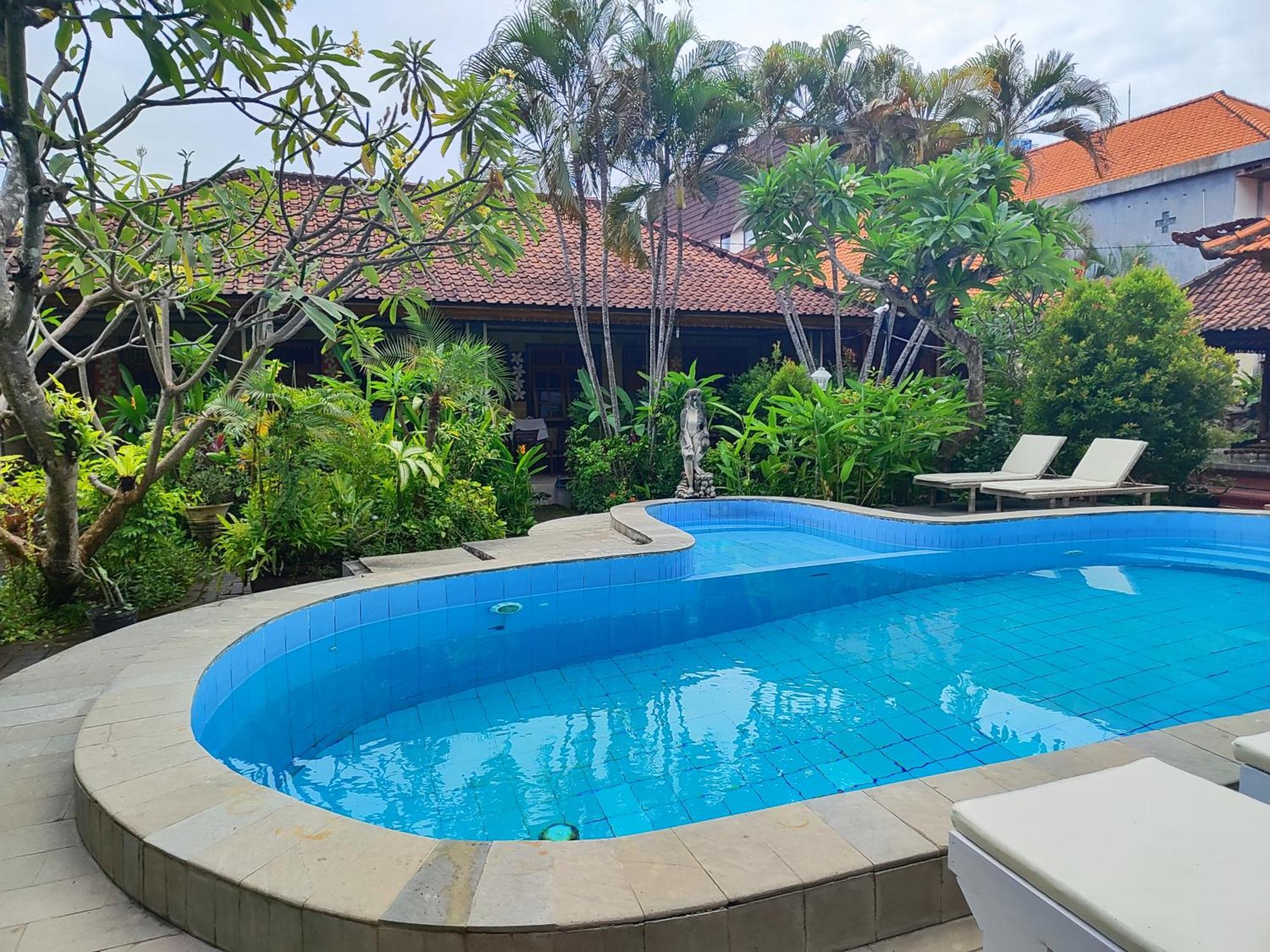 Casa de hóspedes Adus Legian