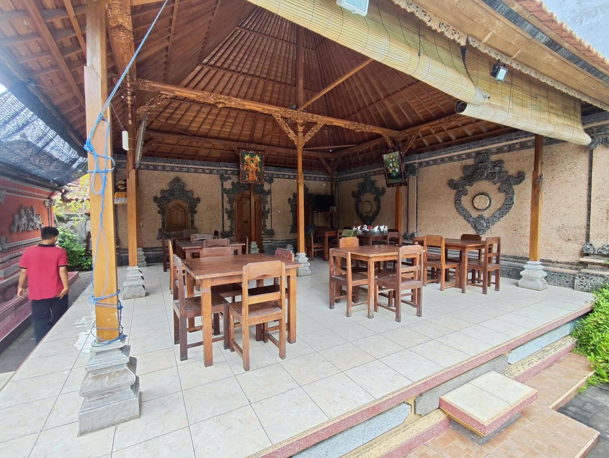 Casa de hóspedes Adus