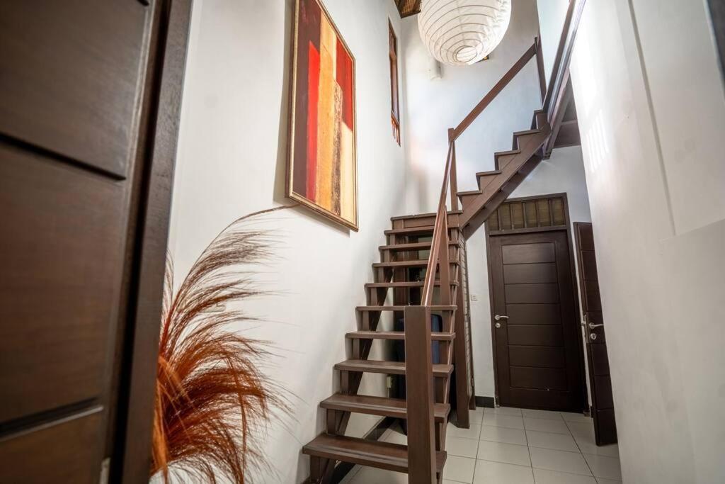 Stunning 4br Oasis In *