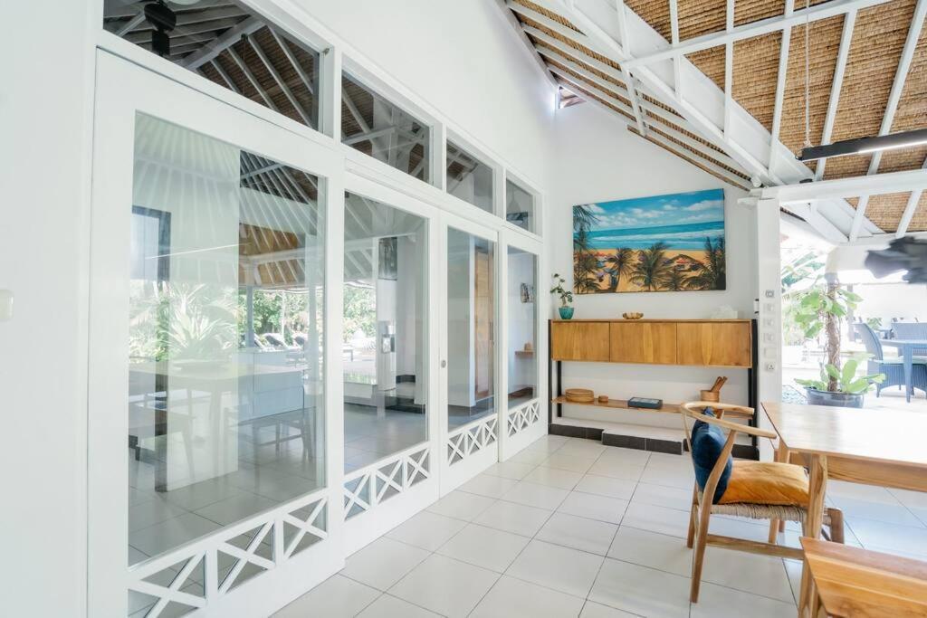 Stunning 4br Oasis In Legian (Bali)