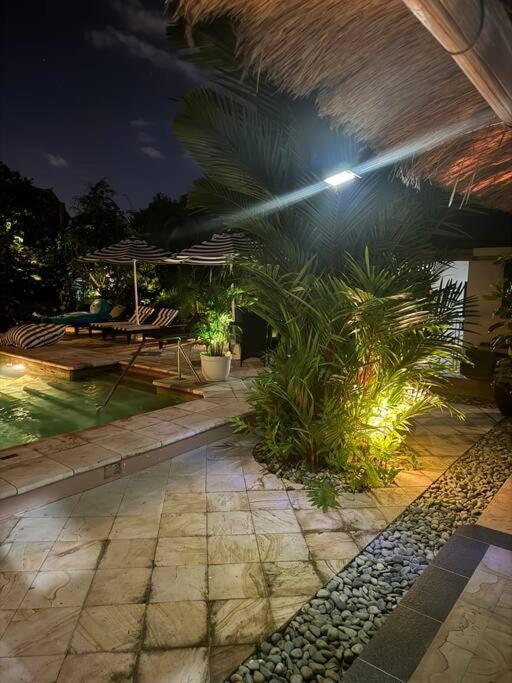 Villa Stunning 4br Oasis In Legian (Bali)