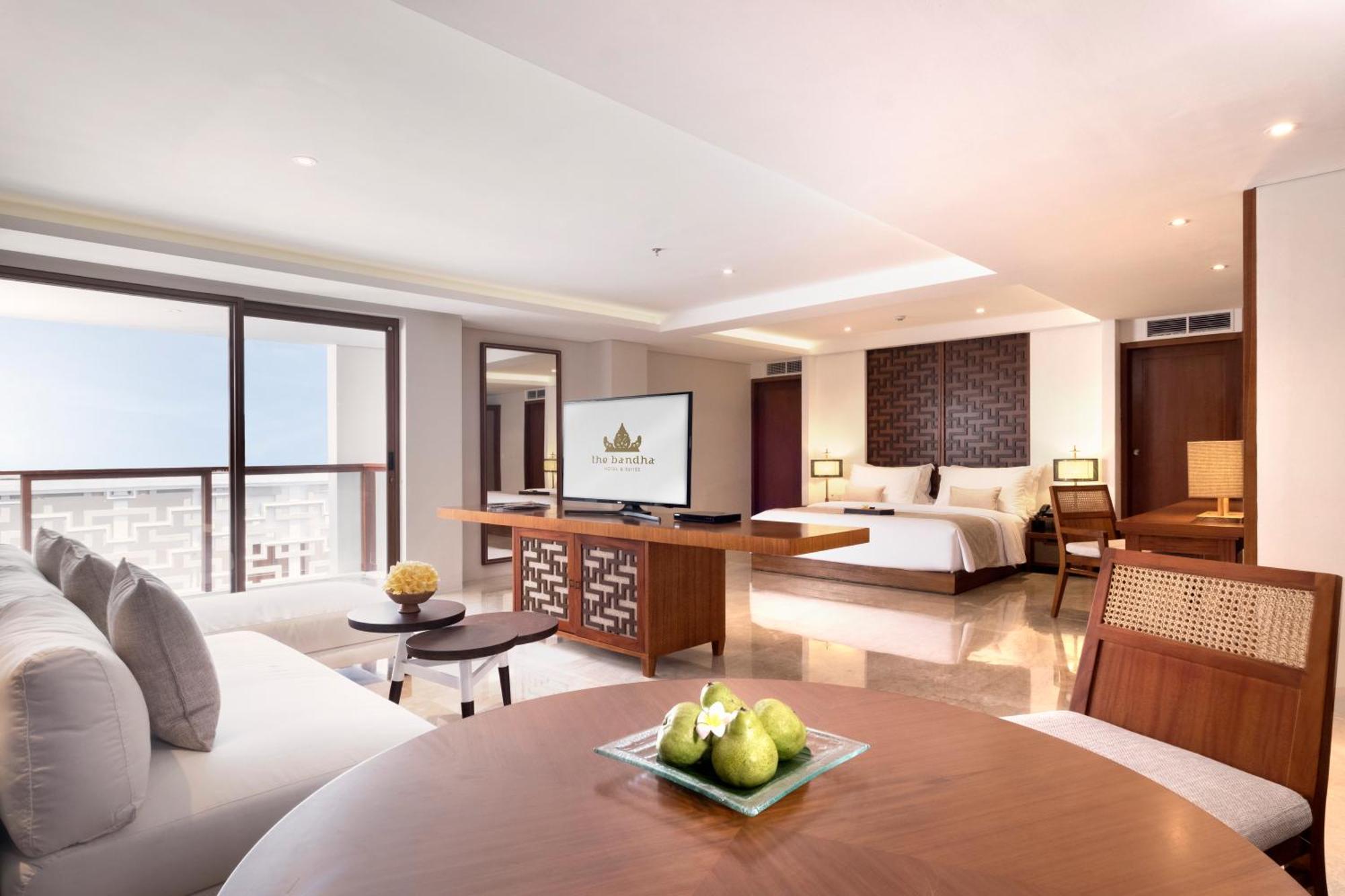 The Bandha & 5*