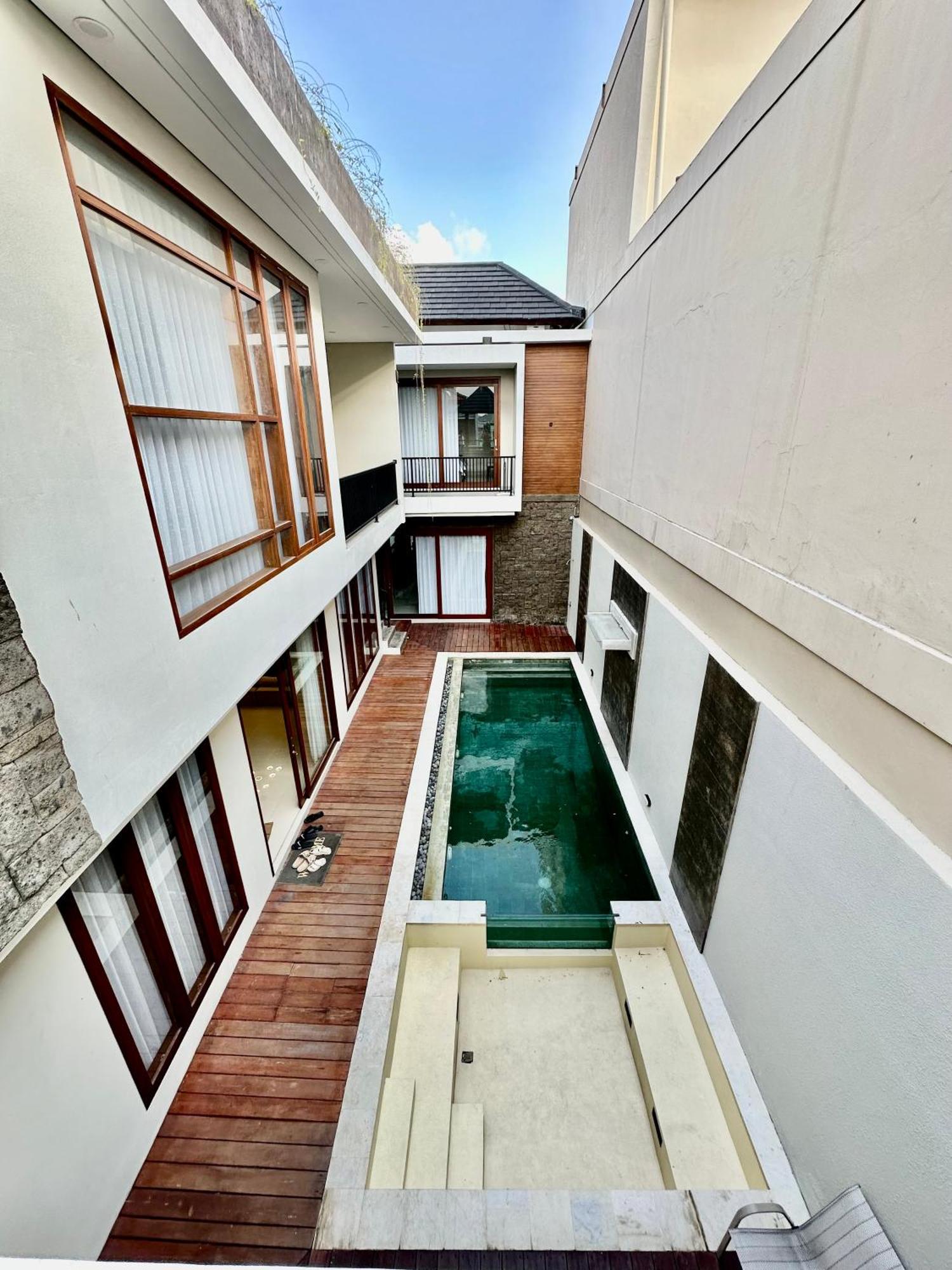 Classy New 5 Bedroom In Kuta Villa *