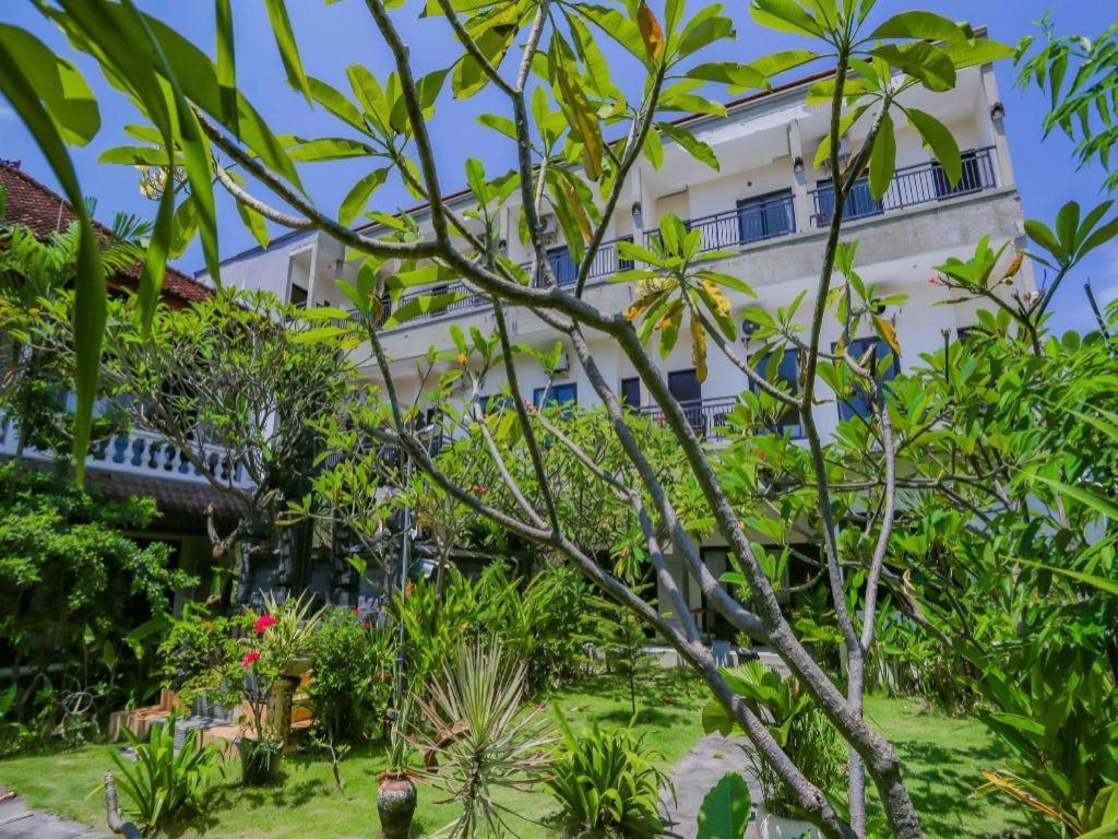 Hotel Oyo 4012 Ari