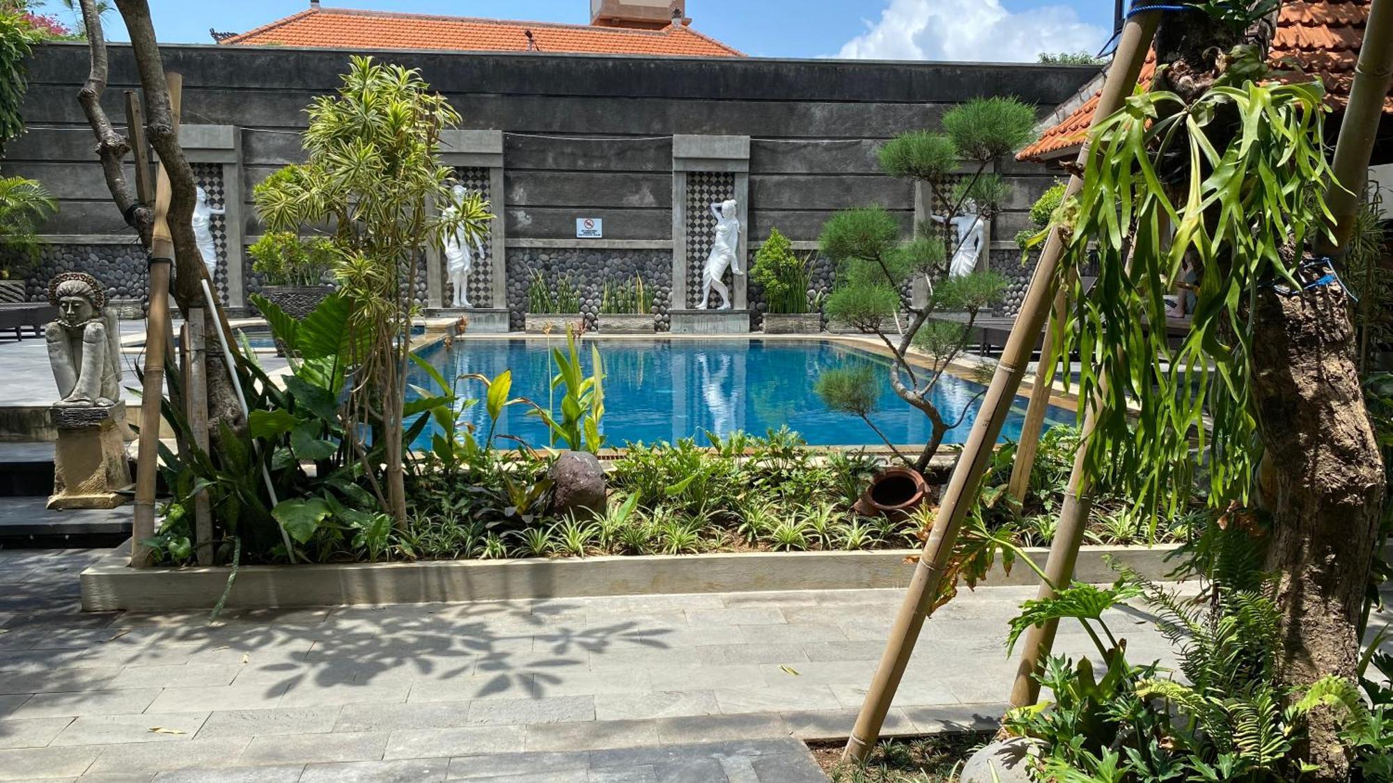 Sandat Legian