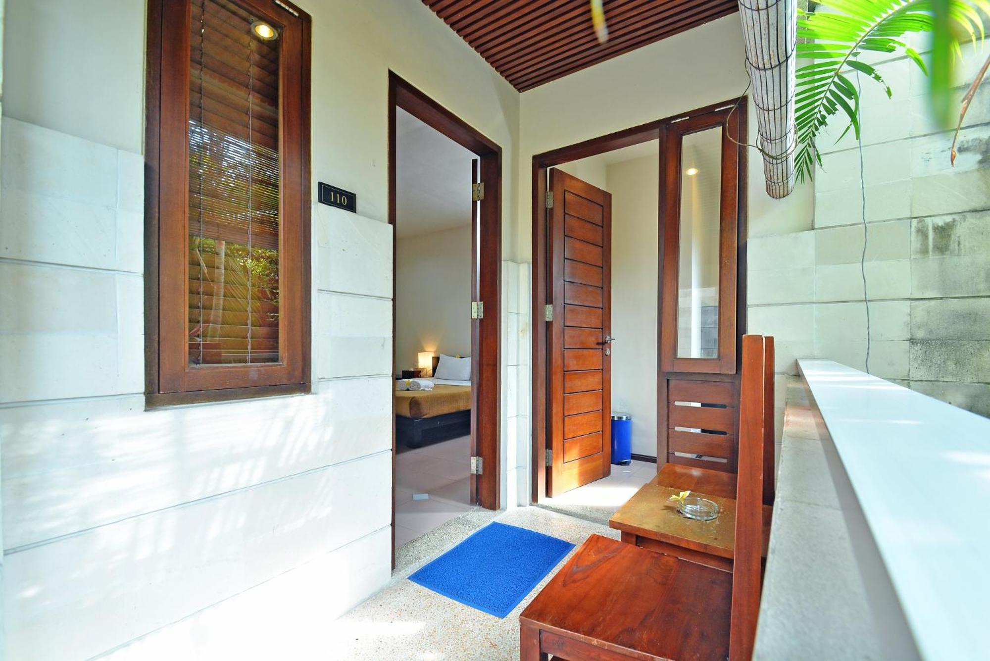 Taman Ayu Town House 3*