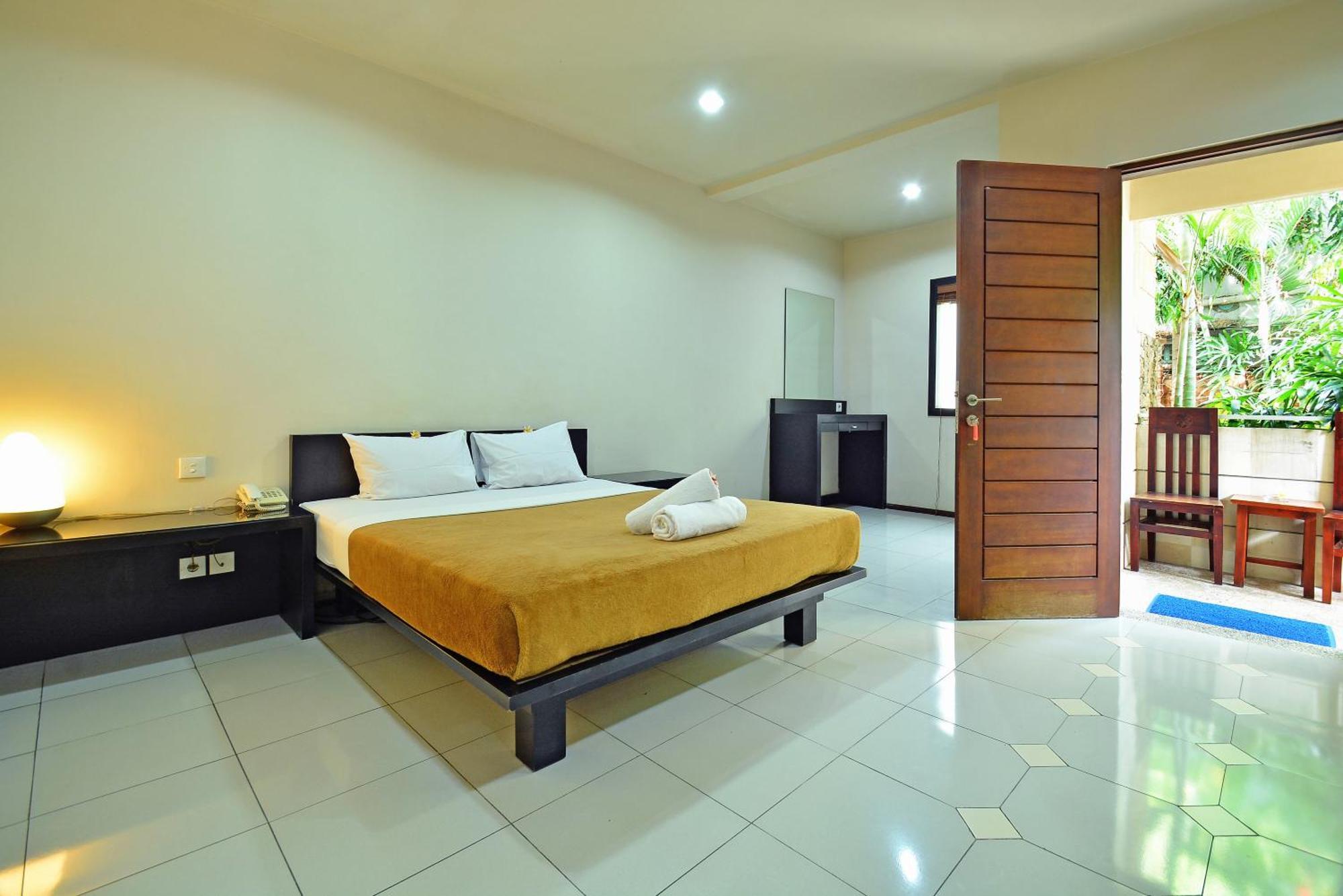 Aparthotel Taman Ayu Town House