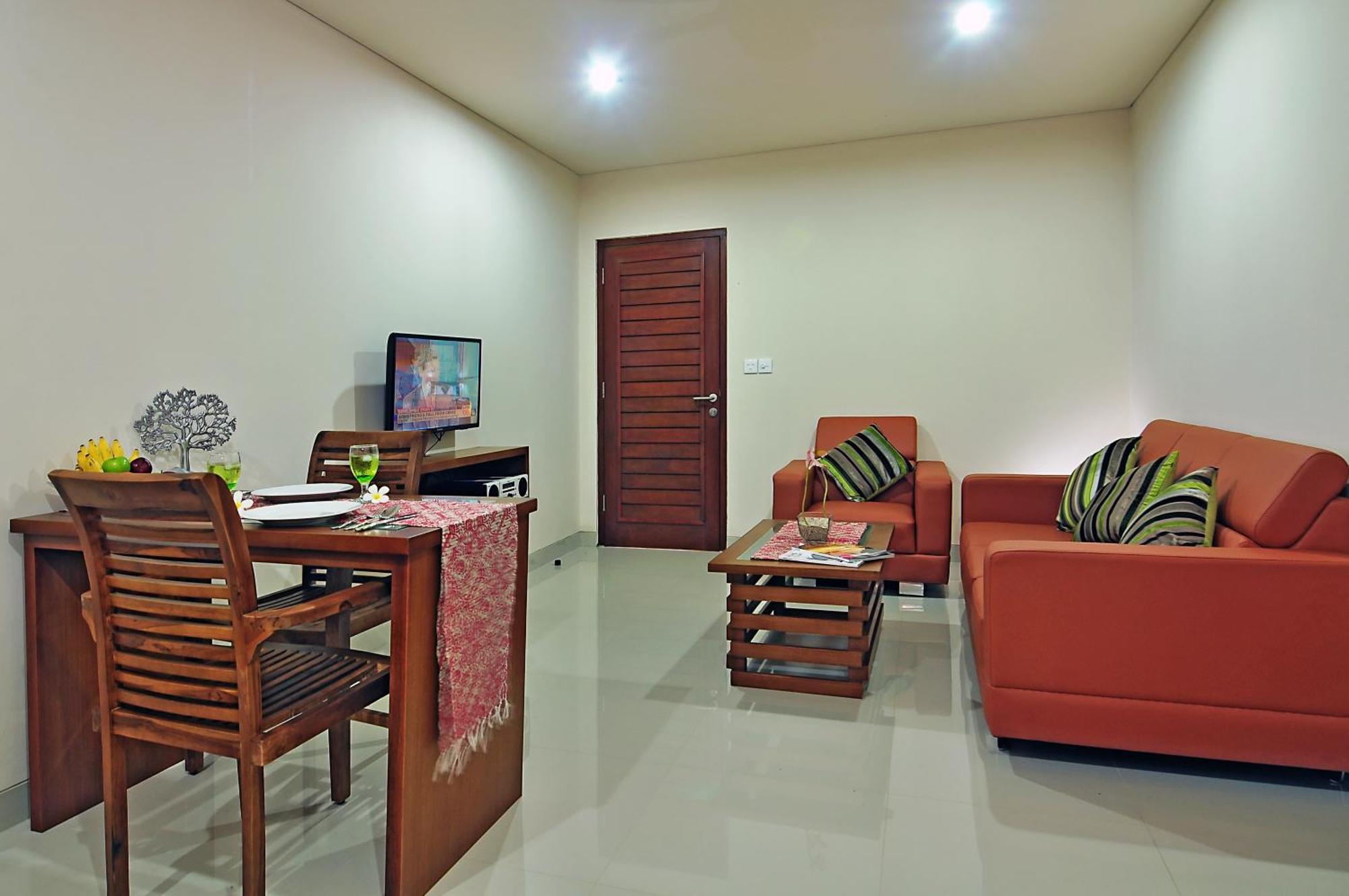 Taman Ayu Town House 3*
