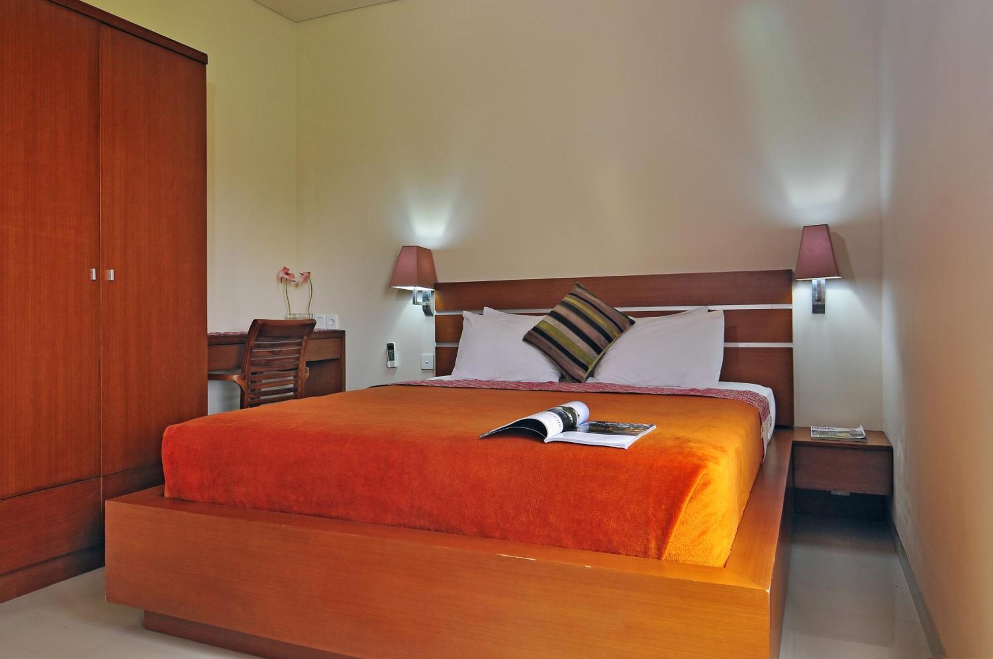 Aparthotel Taman Ayu Town House