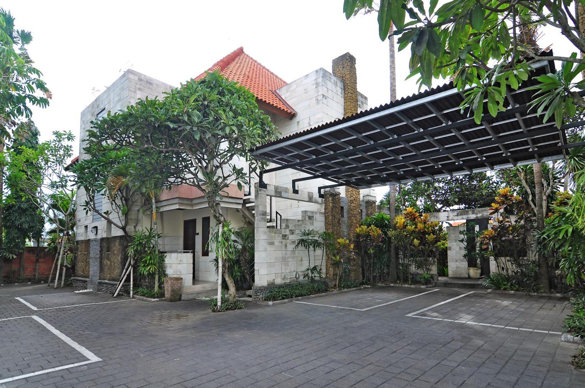 Taman Ayu Town House 3* Legian (Bali)