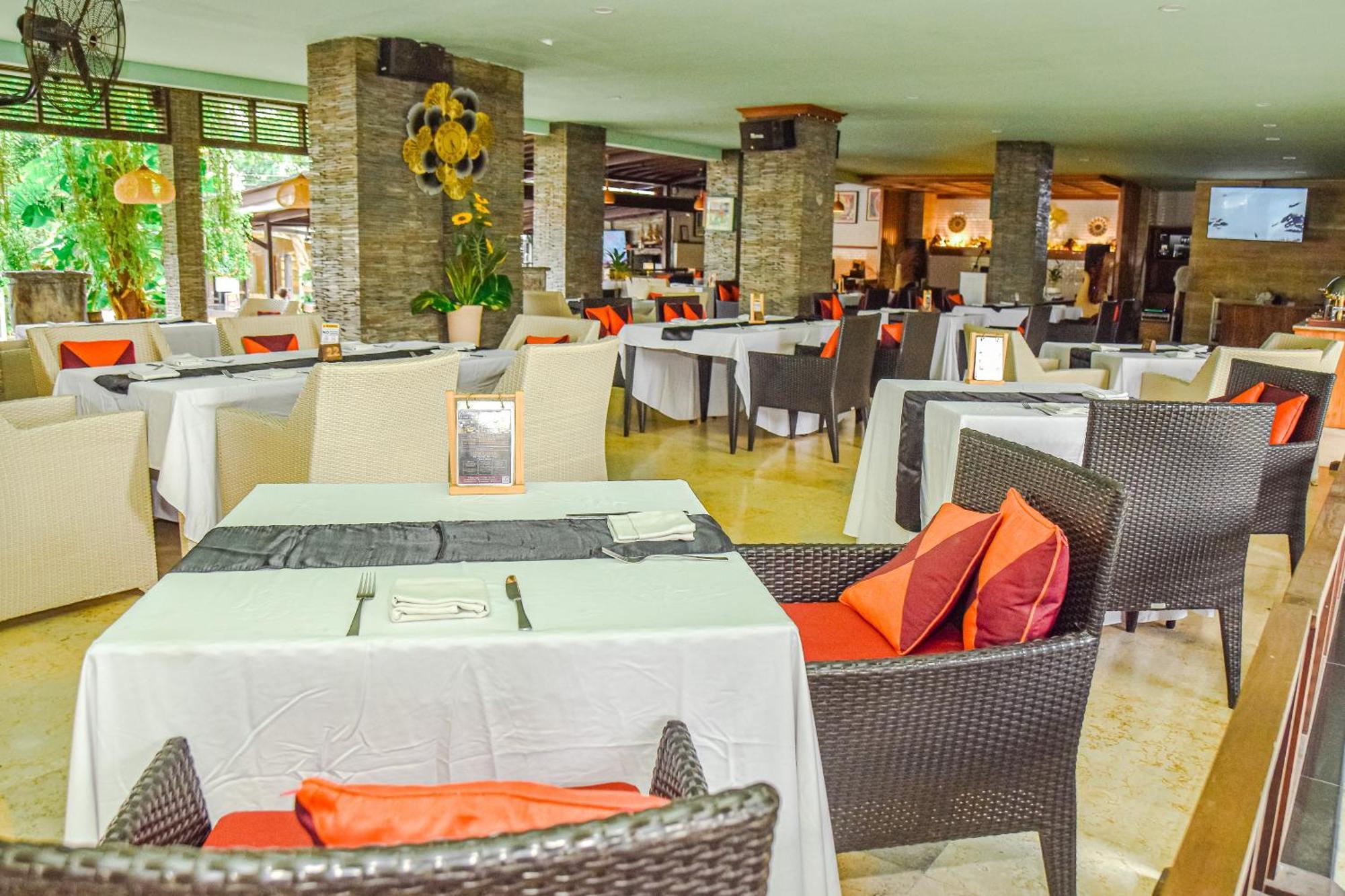 The Lokha & Hotel Legian (Bali)