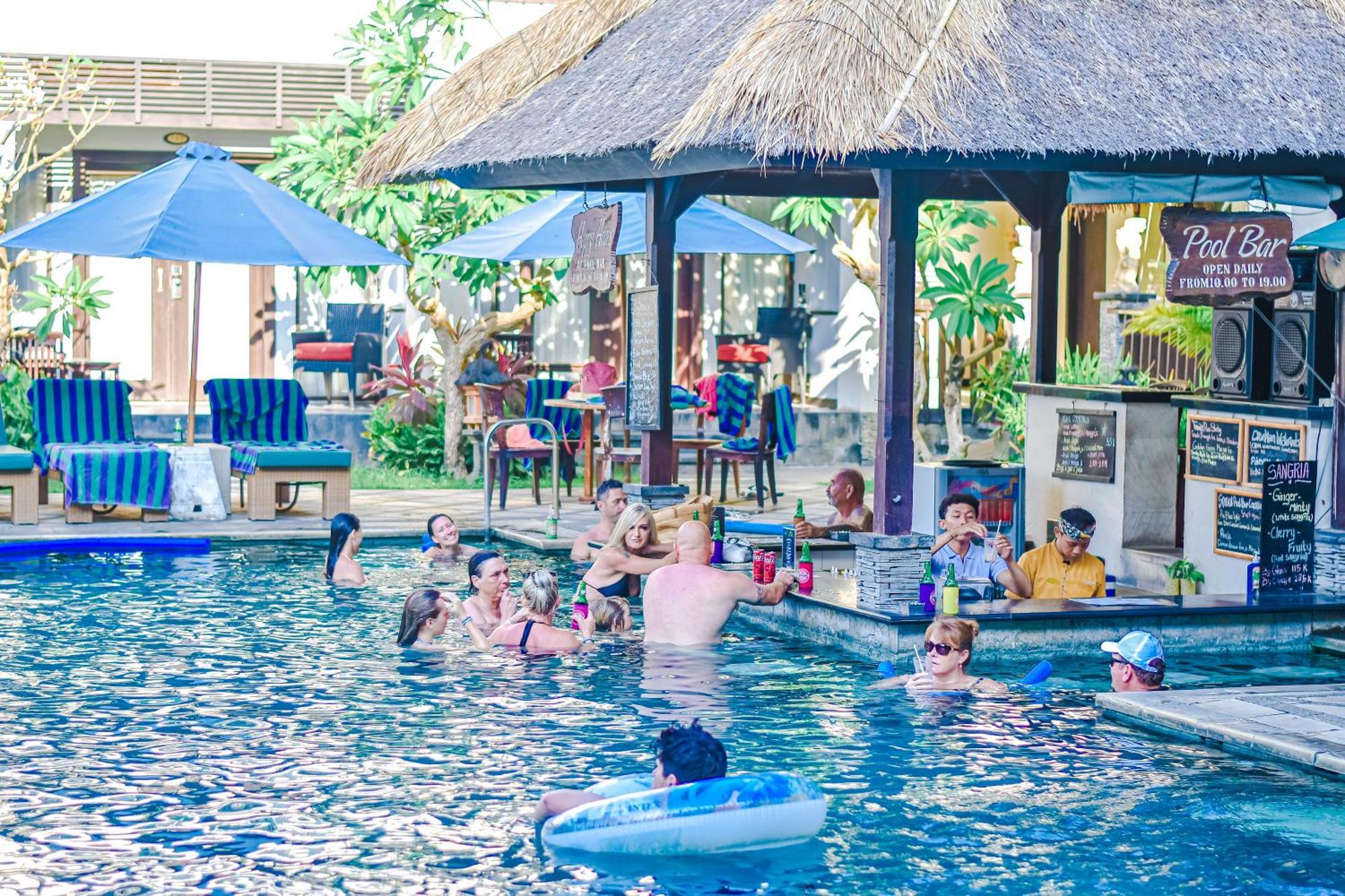 Hotel The Lokha & 3*