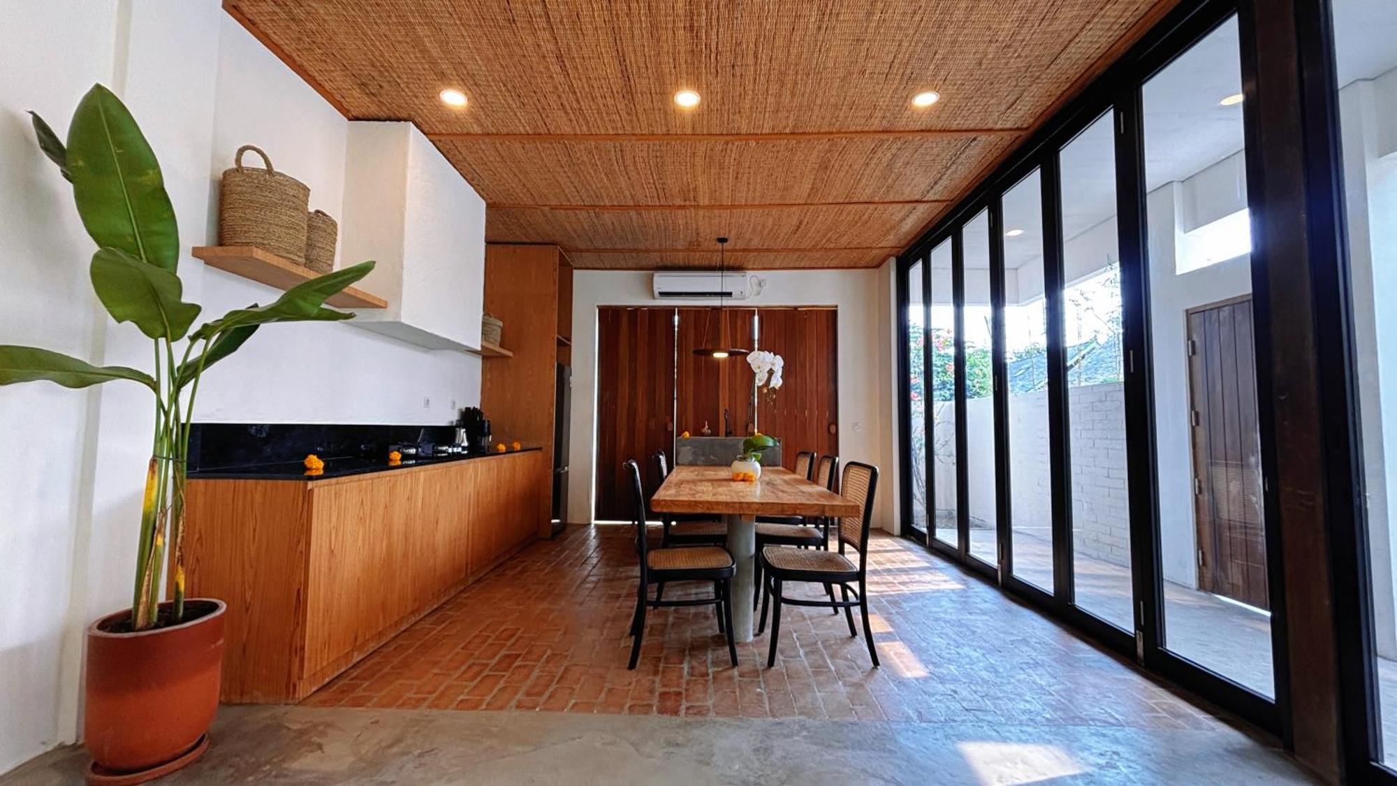 Kiri Kanan Villa