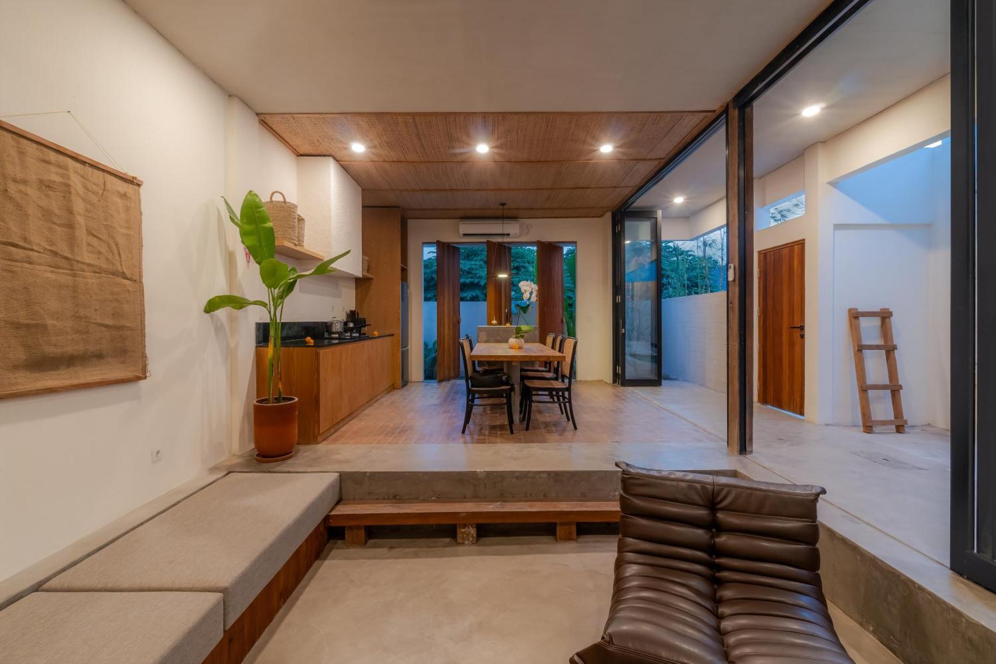 Kiri Kanan Villa