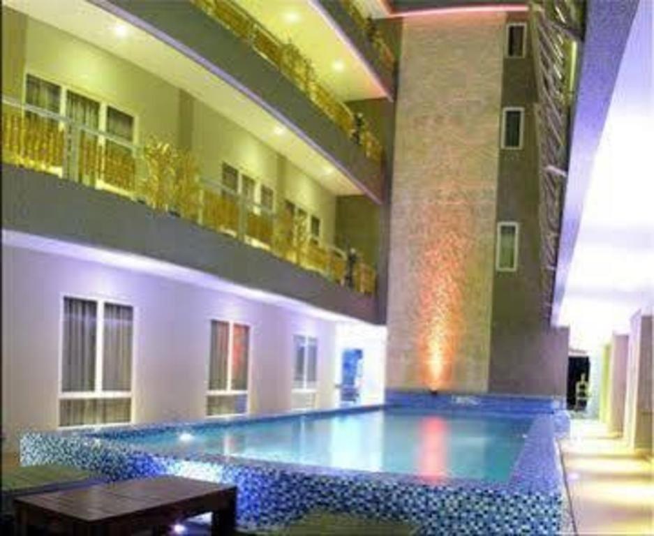 Hotel The Rivavi Legian (Bali)