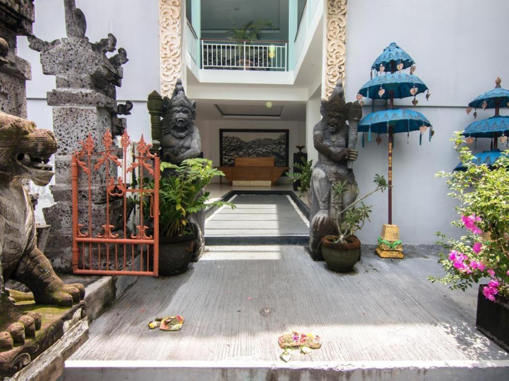 Hotel Ozz Kuta Bali Managed By Ozz Group Legian (Bali)