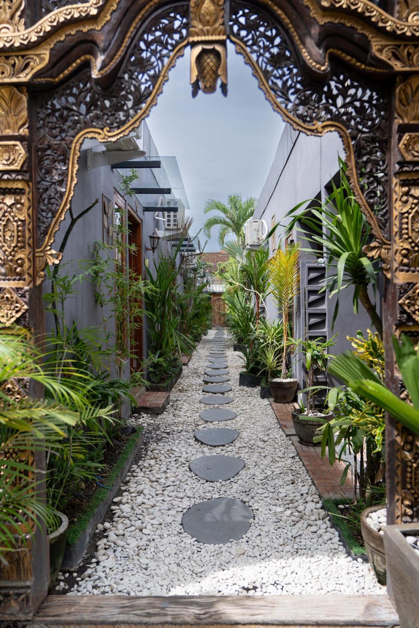Griya Sadhana Dewi Sri Guest house 3*